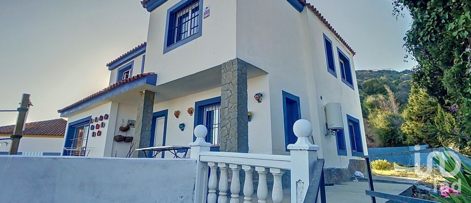 Chalet 4 habitaciones de 130 m² en Algeciras (11207)