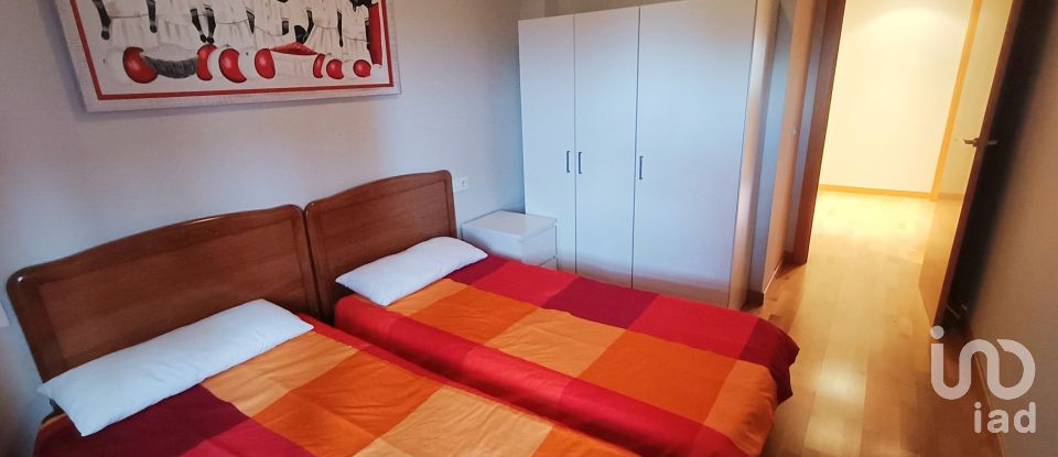 Pis 2 habitacions de 81 m² a León (24009)
