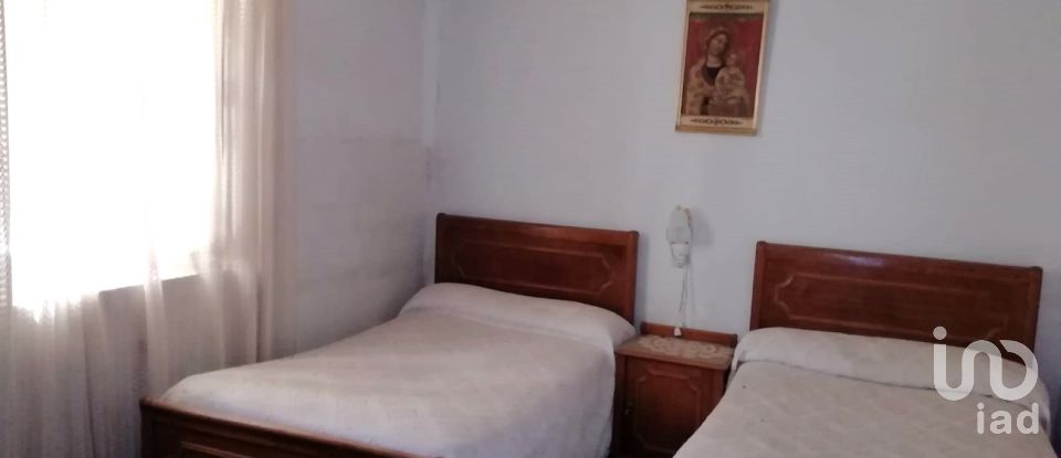Town house 4 bedrooms of 350 m² in San Pedro de Las Dueñas (24329)