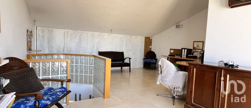 Piso 4 habitaciones de 122 m² en Torrelavit (08775)