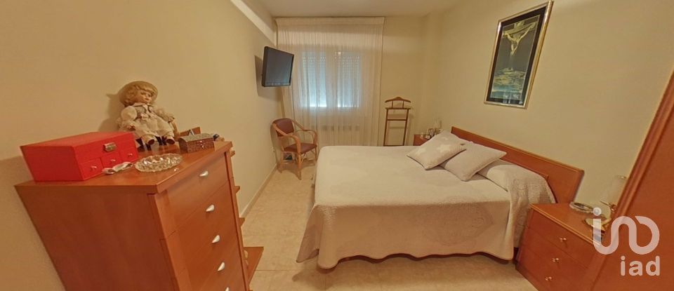 Pis 4 habitacions de 120 m² a Balaguer (25600)