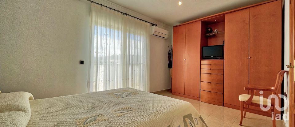 Lodge 3 bedrooms of 167 m² in Pego (03780)