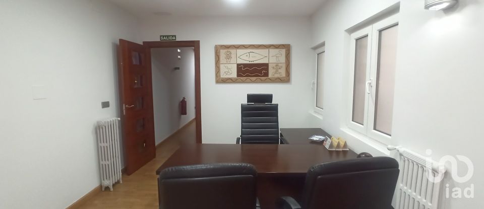 Piso 3 habitaciones de 130 m² en León (24004)