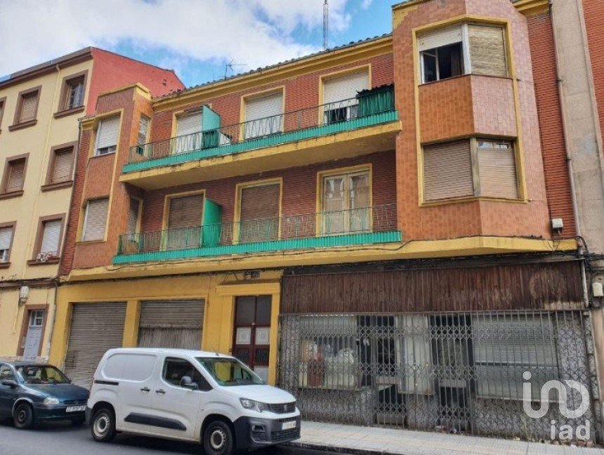 Block of flats in León (24010) of 576 m²