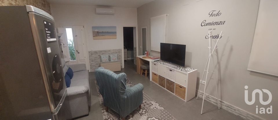 Apartment 1 bedroom of 60 m² in Cádiz (11002)