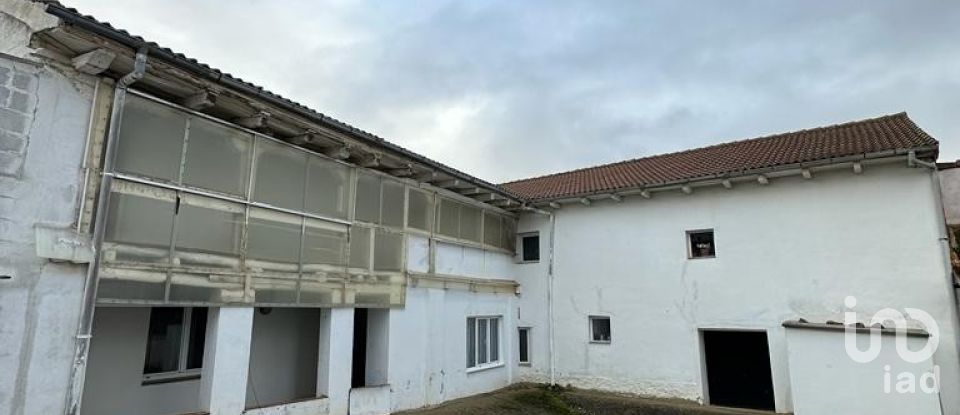 Town house 8 bedrooms of 435 m² in Quintana de Raneros (24391)