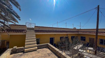 Lodge 6 bedrooms of 548 m² in San Isidro de Abona (38611)