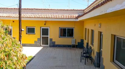Casa 6 habitacions de 548 m² a San Isidro de Abona (38611)
