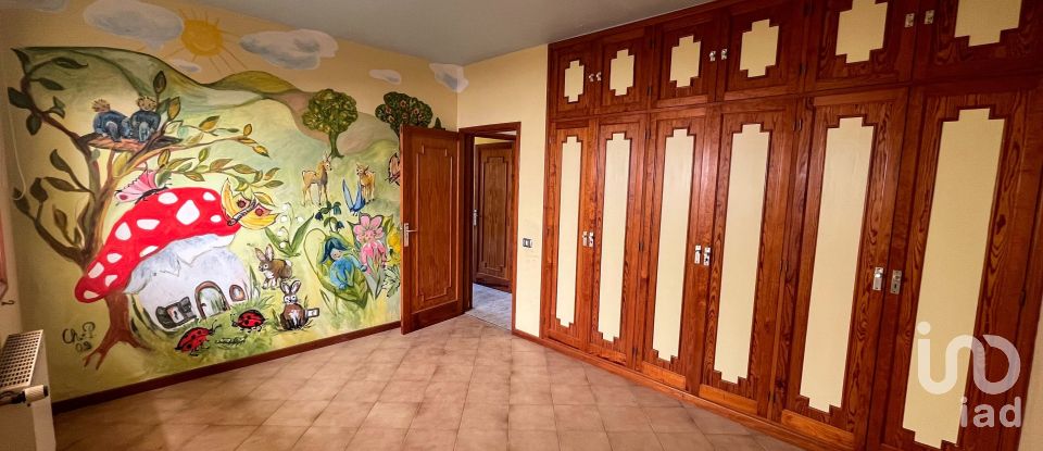 Lodge 6 bedrooms of 548 m² in San Isidro de Abona (38611)