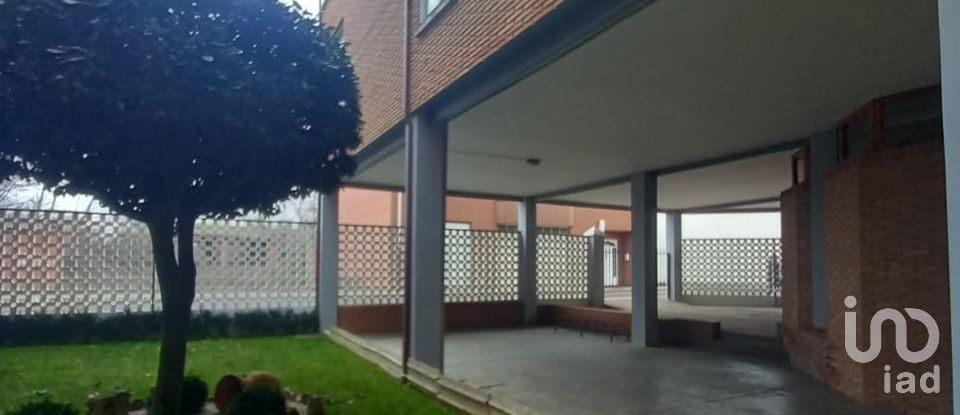 Land 3 bedrooms of 74 m² in Carrizo de La Ribera (24270)