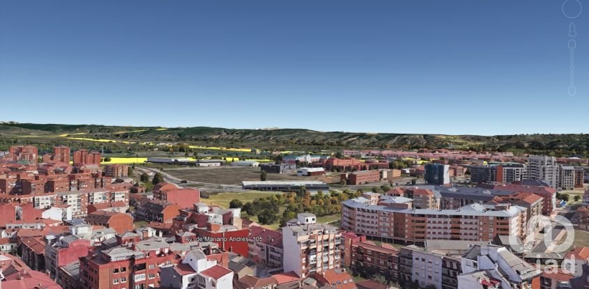 Land of 772 m² in León (24008)