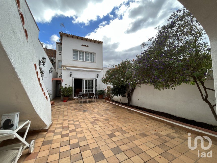Casa 3 habitaciones de 290 m² en Sabadell (08201)
