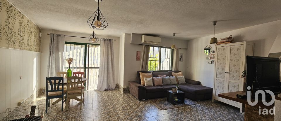 Casa 2 habitacions de 127 m² a La Nucia (03530)