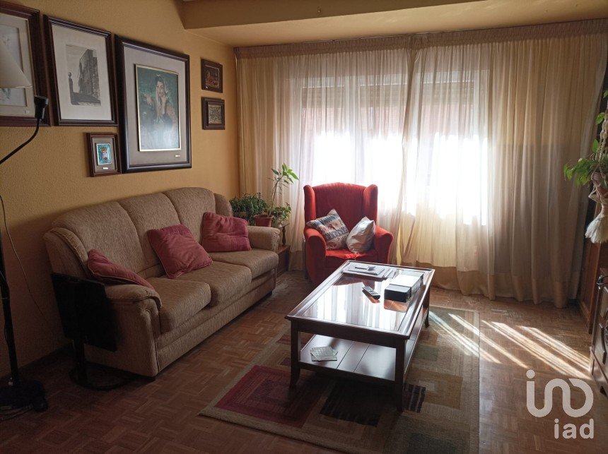 Appartement 4 chambres de 103 m² à Soria (42003)