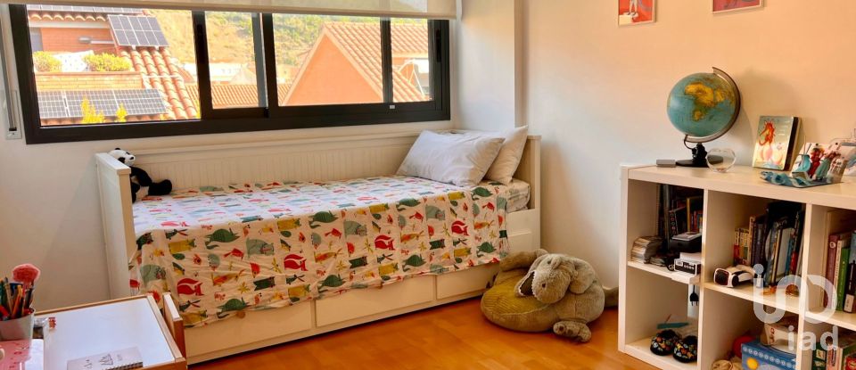 Lodge 5 bedrooms of 185 m² in Sant Andreu de Llavaneres (08392)