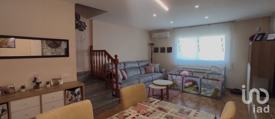 Gîte 3 chambres de 136 m² à L'Arboç (43720)