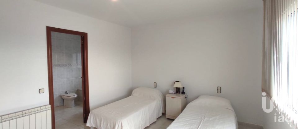 Gîte 3 chambres de 318 m² à Llorenç del Penedès (43712)