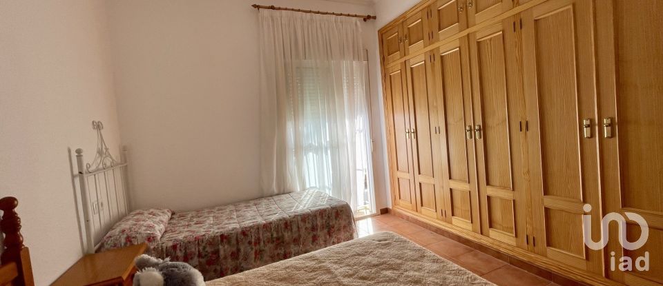 Cottage 4 bedrooms of 161 m² in La Redondela (21430)