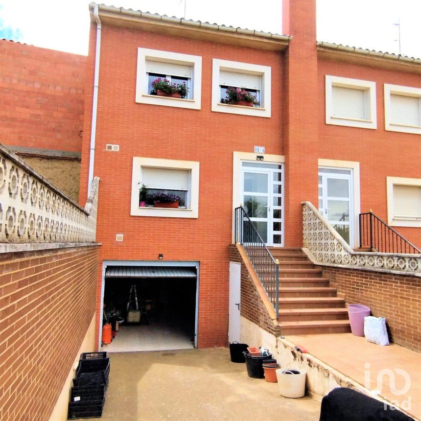 Casa 3 habitaciones de 118 m² en Valdevimbre (24230)