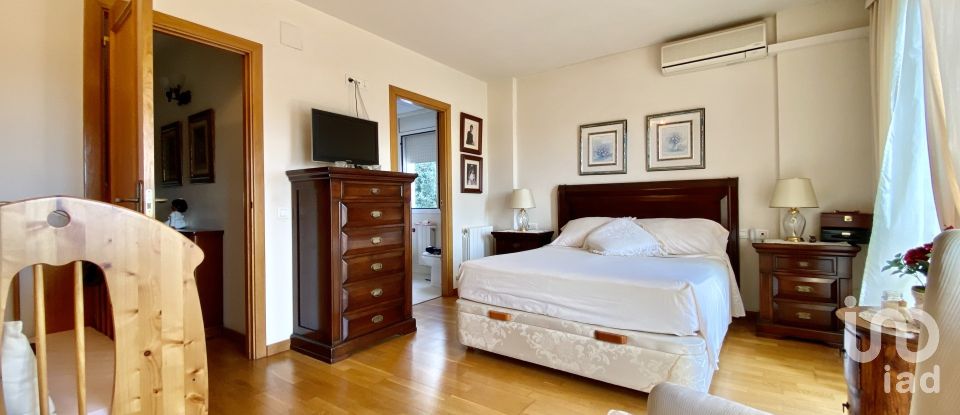 Lodge 5 bedrooms of 279 m² in Sant Vicenç de Montalt (08394)