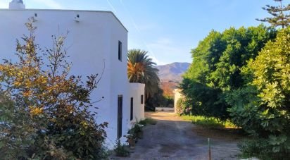 Country home 6 bedrooms of 224 m² in Abriojal (04260)