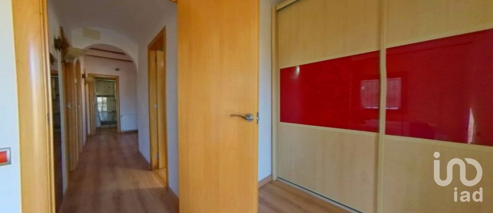 Casa 4 habitacions de 265 m² a Castelldefels (08860)