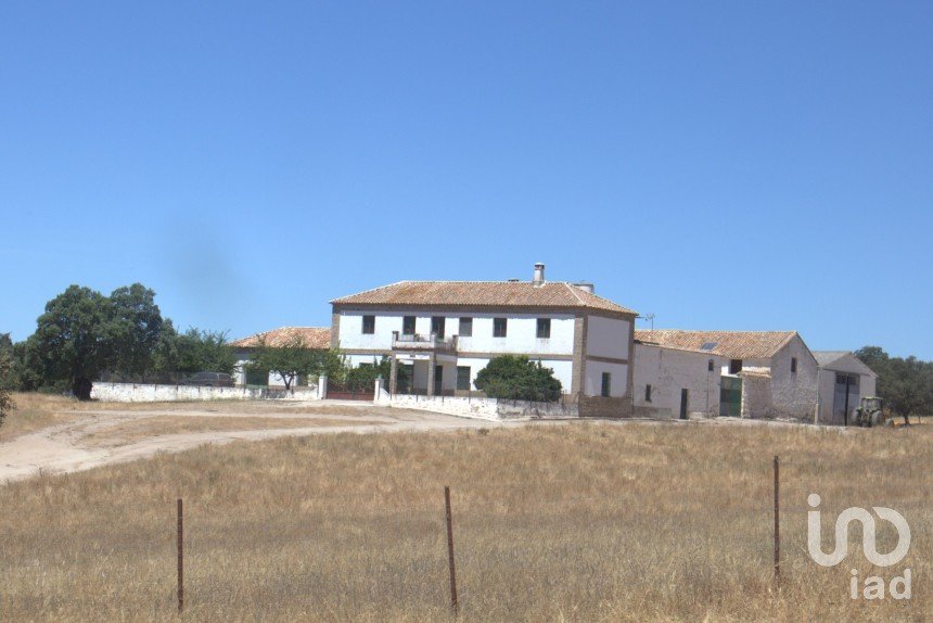 Country house 9 bedrooms of 495 m² in Andújar (23740)