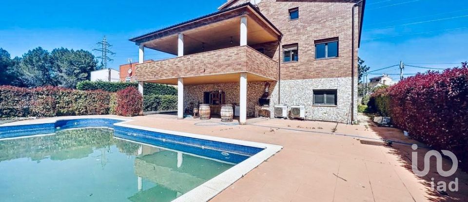 House 6 bedrooms of 761 m² in Piera (08784)