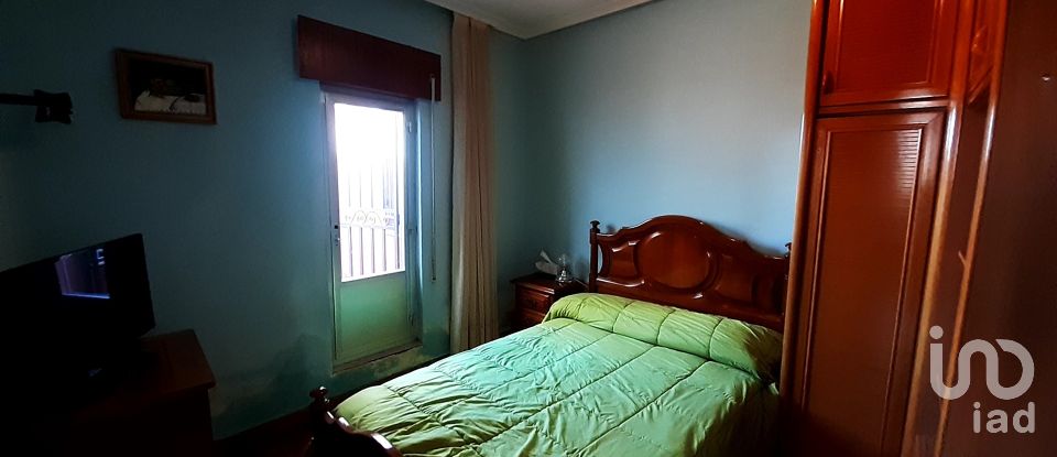 House 4 bedrooms of 89 m² in La Bañeza (24750)