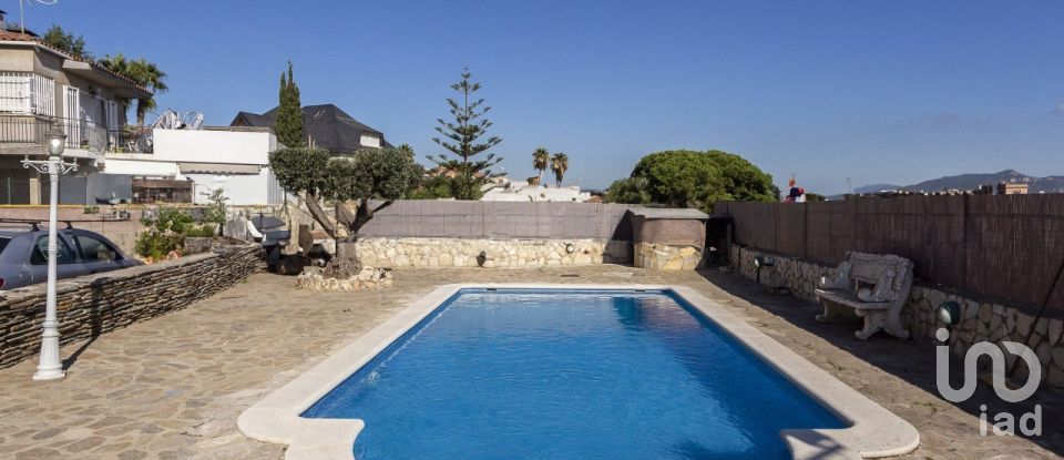 Casa 6 habitacions de 300 m² a Sant Boi de Llobregat (08830)