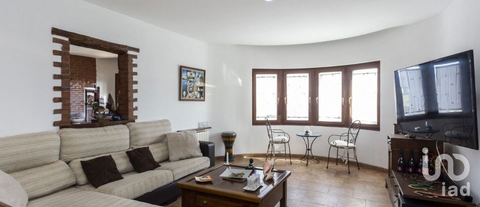 Casa 6 habitaciones de 300 m² en Sant Boi de Llobregat (08830)