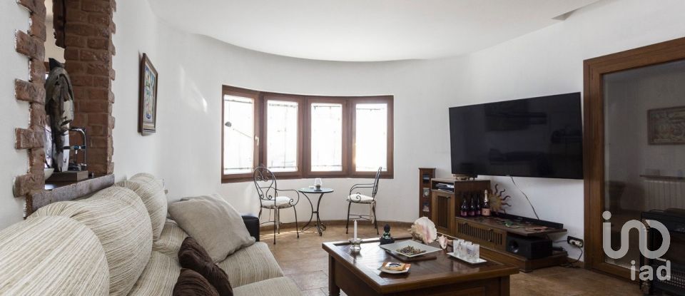Maison 6 chambres de 300 m² à Sant Boi de Llobregat (08830)