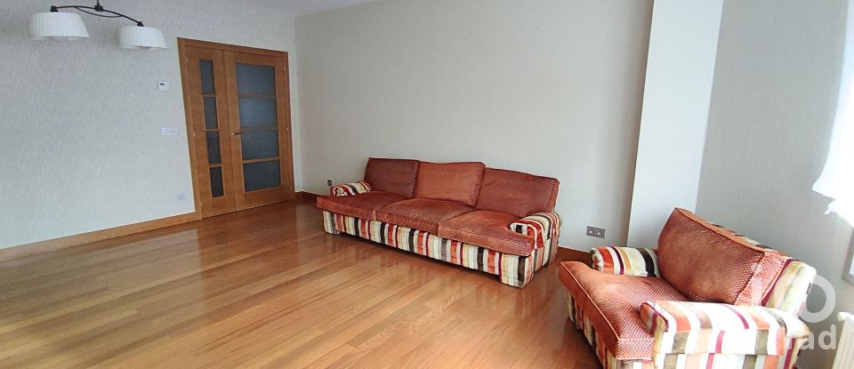Appartement 3 chambres de 105 m² à Bermeo (48370)
