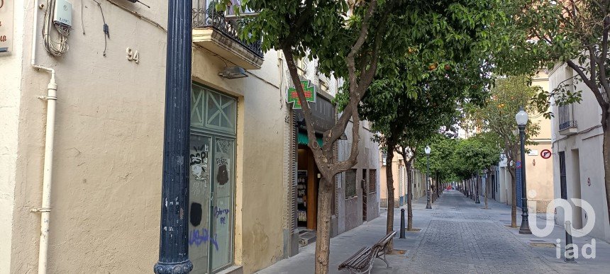 Casa tradicional 3 habitaciones de 181 m² en Barcelona (08030)