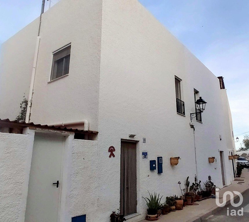 Gîte 3 chambres de 92 m² à Lucainena de las Torres (04210)