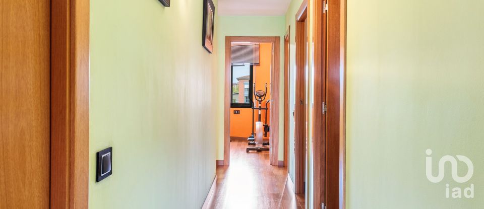 Piso 4 habitaciones de 113 m² en Montcada i Reixac (08110)