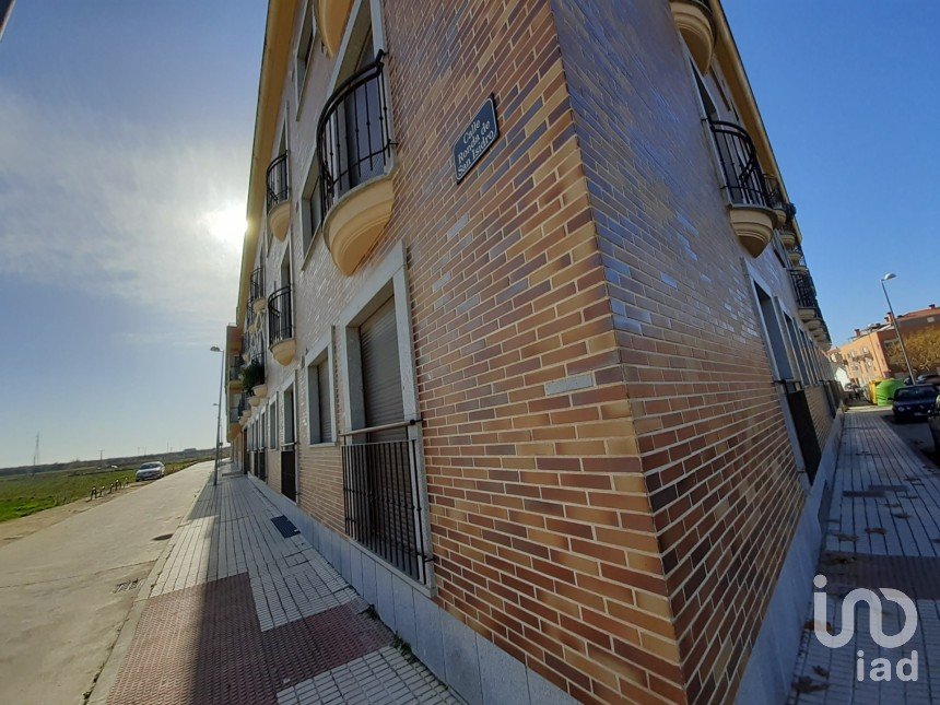 Appartement 1 chambre de 60 m² à Castellanos de Moriscos (37439)
