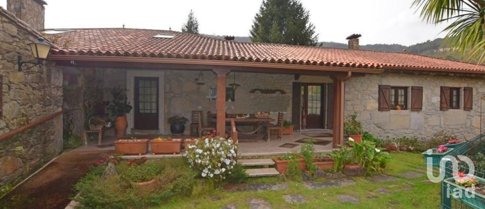 Casa de campo 10 habitaciones de 380 m² en Tomiño (36740)