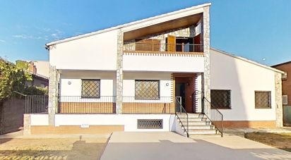 House 7 bedrooms of 282 m² in Alpicat (25110)