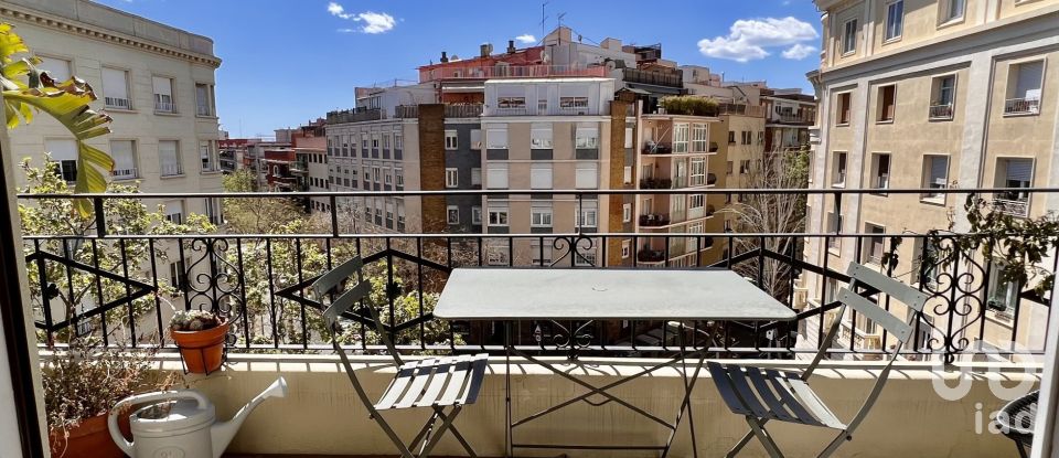 Pis 4 habitacions de 169 m² a Barcelona (08034)