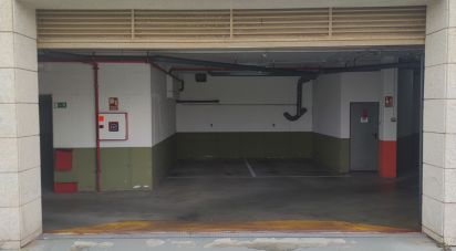 Zona de estacionamiento de 10 m² en Perillo (15172)