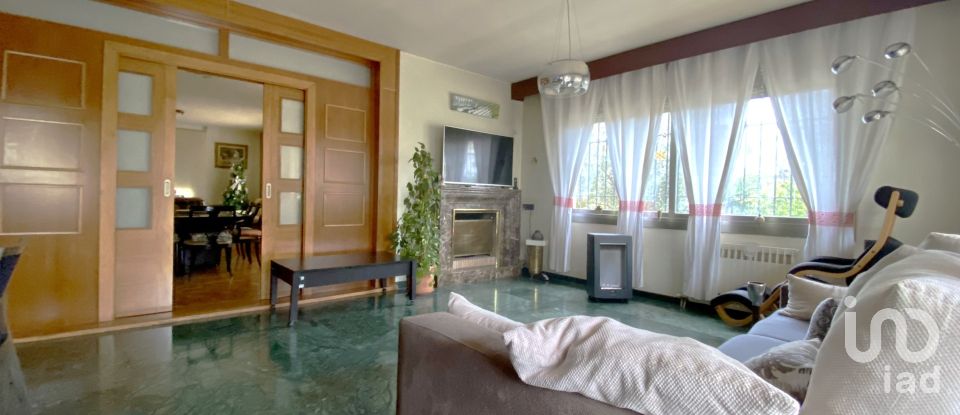 Lodge 6 bedrooms of 440 m² in Argentona (08310)