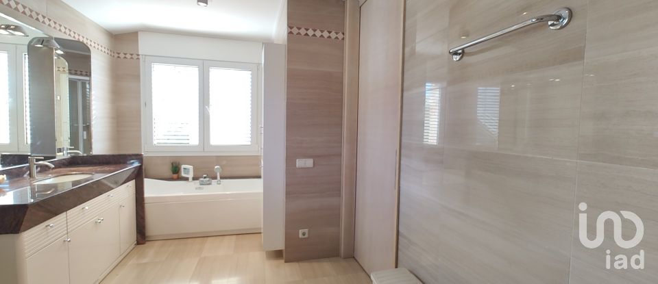Xalet 5 habitacions de 375 m² a Canet de Mar (08360)