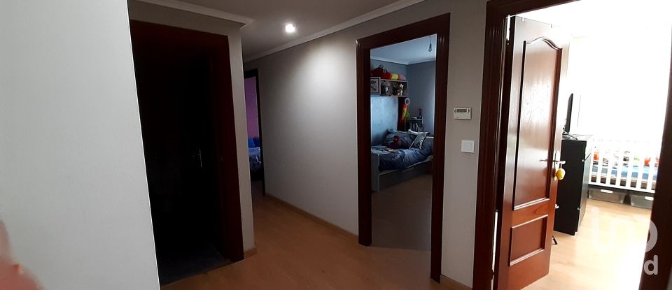 Appartement 3 chambres de 112 m² à La Bañeza (24750)