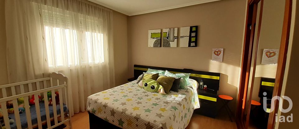 Pis 3 habitacions de 112 m² a La Bañeza (24750)