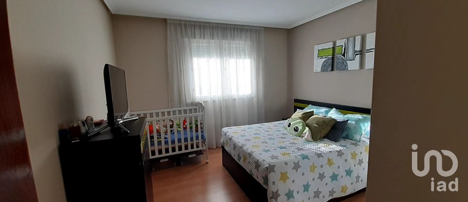 Piso 3 habitaciones de 112 m² en La Bañeza (24750)