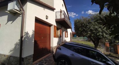 Casa 4 habitacions de 202 m² a Santa Eulalia de Ronçana (08187)