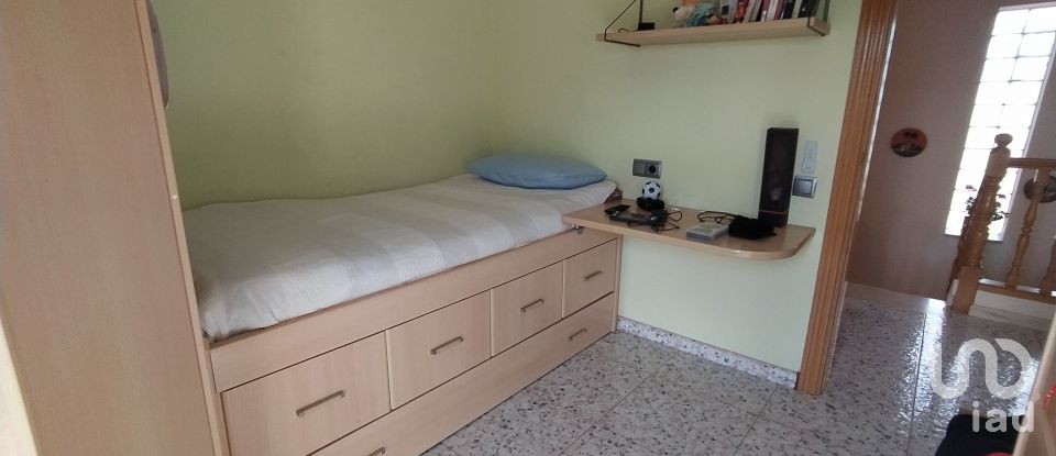 Maison 4 chambres de 202 m² à Santa Eulalia de Ronçana (08187)