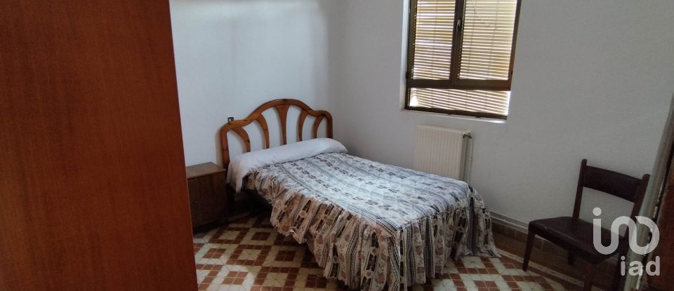 Casa 10 habitaciones de 278 m² en Castellanos de Moriscos (37439)