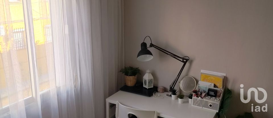 Appartement 4 chambres de 77 m² à Sevilla (41013)